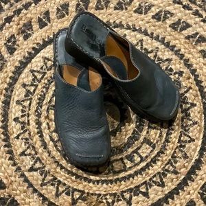 Women’s Born Slip-on Clogs Size 10